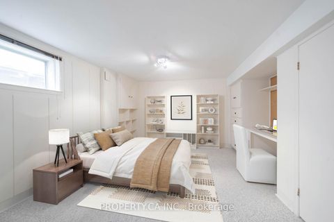 Photo 12 at 19 Arlstan Drive, Bathurst Manor, Toronto