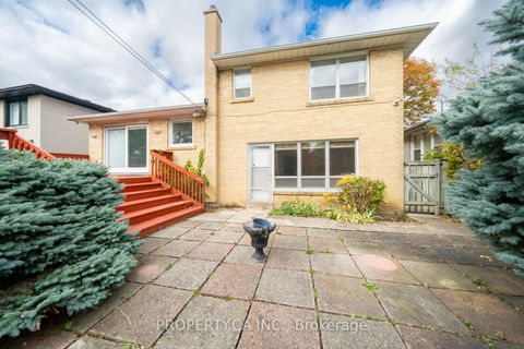Photo 15 at 19 Arlstan Drive, Bathurst Manor, Toronto
