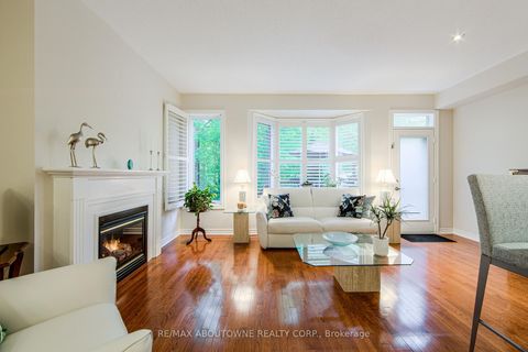 Photo 6 at 21 - 300 Ravineview Way, WC Wedgewood Creek, Oakville