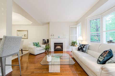 Photo 11 at 21 - 300 Ravineview Way, WC Wedgewood Creek, Oakville