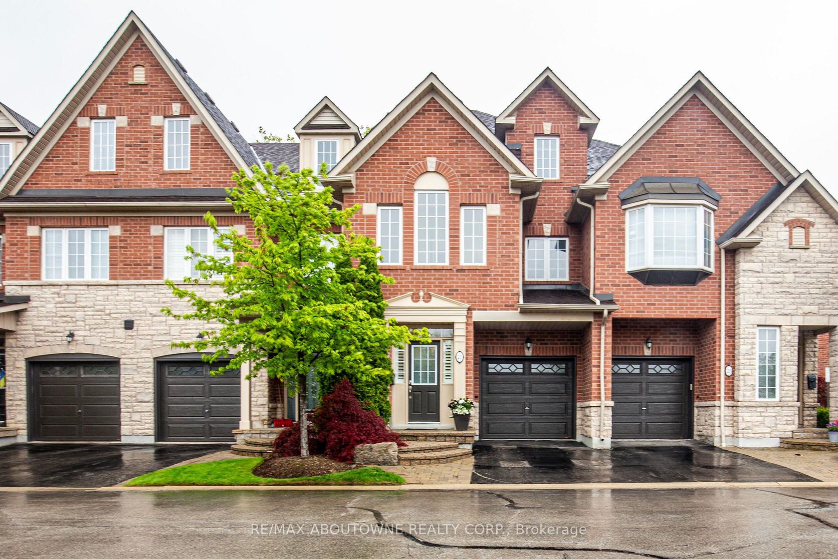 21 - 300 Ravineview Way, WC Wedgewood Creek, Oakville 