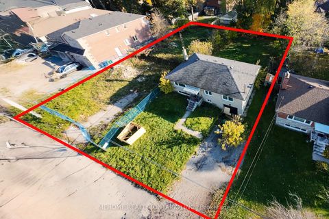 Photo 3 at 387 Hounslow Avenue, Willowdale West, Toronto