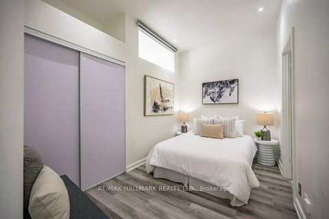 Photo 5 at 216 - 700 King Street W, Niagara, Toronto