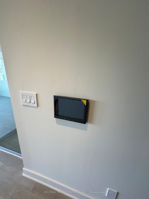 Photo 7 at 410 - 123 Maurice Drive, CO Central, Oakville