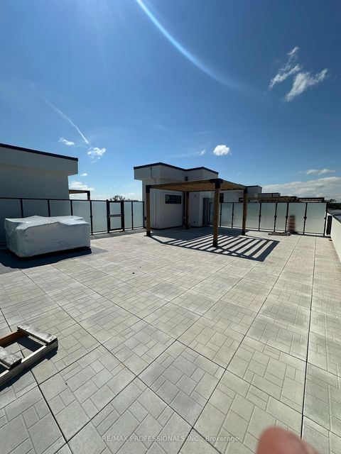 Photo 23 at 410 - 123 Maurice Drive, CO Central, Oakville