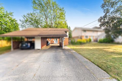 Photo 1 at 73 Dogwood Crescent, Bendale, Toronto