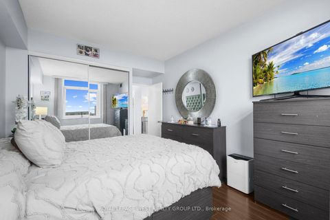 Photo 13 at 805 - 326 Major Mackenzie Drive E, Crosby, Richmond Hill