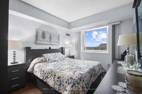 Photo 14 at 805 - 326 Major Mackenzie Drive E, Crosby, Richmond Hill