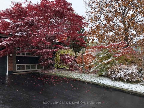 Photo 0 at 27 Paramount Court, Amesbury, Toronto