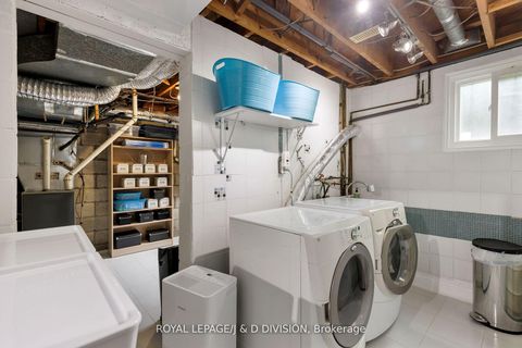 Photo 34 at 27 Paramount Court, Amesbury, Toronto