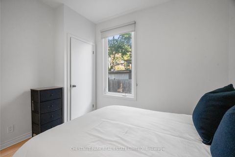 Photo 13 at 371 Howland Avenue, Casa Loma, Toronto