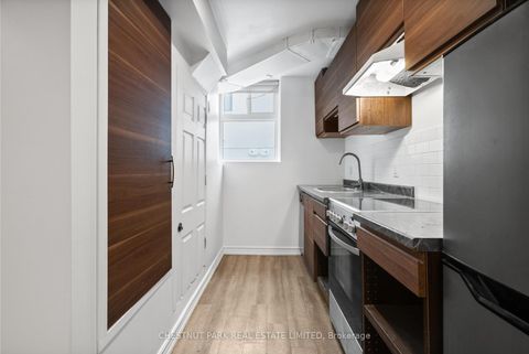 Photo 31 at 371 Howland Avenue, Casa Loma, Toronto