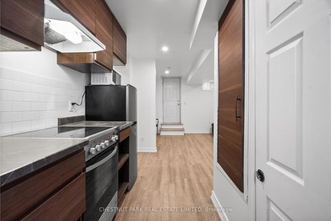 Photo 32 at 371 Howland Avenue, Casa Loma, Toronto