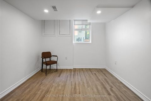 Photo 33 at 371 Howland Avenue, Casa Loma, Toronto