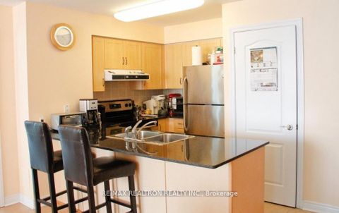 Photo 11 at 309 - 60 Disera Drive, Beverley Glen, Vaughan