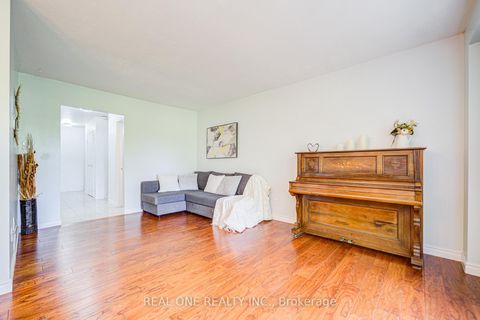 Photo 4 at 46 - 81 Brookmill Boulevard, L'Amoreaux, Toronto