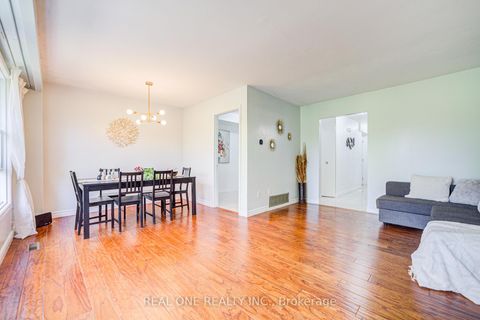 Photo 5 at 46 - 81 Brookmill Boulevard, L'Amoreaux, Toronto