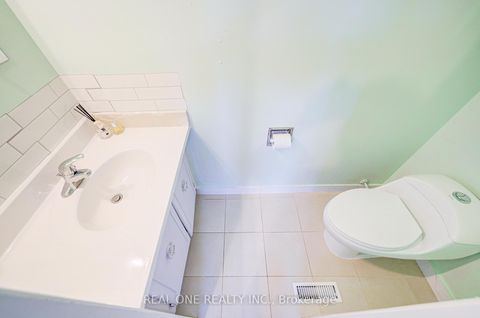 Photo 15 at 46 - 81 Brookmill Boulevard, L'Amoreaux, Toronto