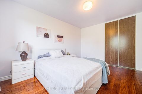 Photo 17 at 46 - 81 Brookmill Boulevard, L'Amoreaux, Toronto