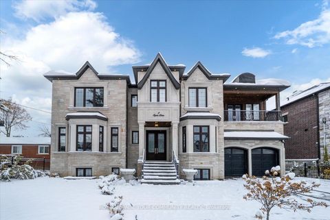 Photo 0 at 2 Poplar Drive, Oak Ridges, Richmond Hill