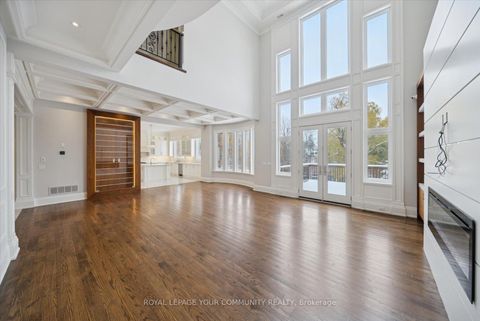 Photo 10 at 2 Poplar Drive, Oak Ridges, Richmond Hill