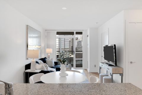 Photo 12 at 1011 - 16 Harrison Garden Boulevard, Willowdale East, Toronto