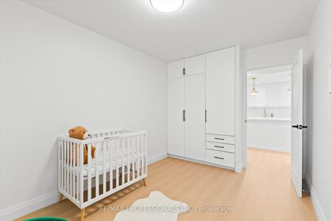 Photo 17 at 508 - 820 Burnhamthorpe Road, Markland Wood, Toronto