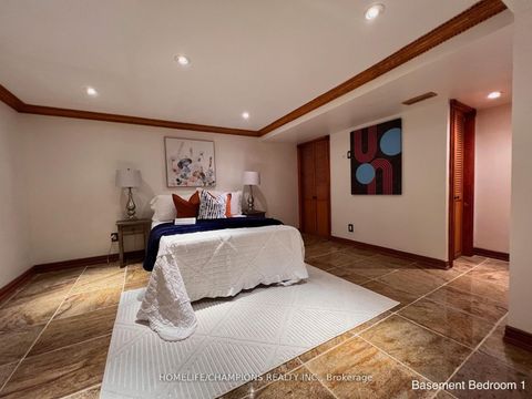 Photo 14 at 291 St Clair Avenue E, Moore Park, Toronto