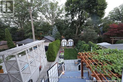 Photo 18 at 291 St Clair Avenue E, Moore Park, Toronto