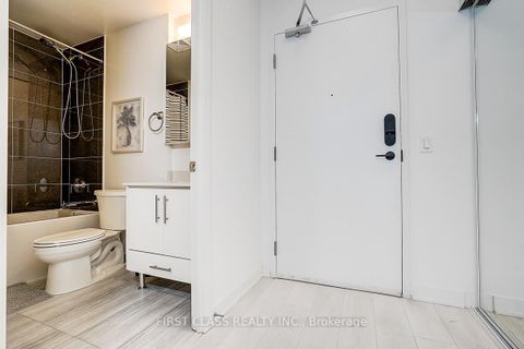 Photo 7 at 1605 - 95 Oneida Crescent, Langstaff, Richmond Hill