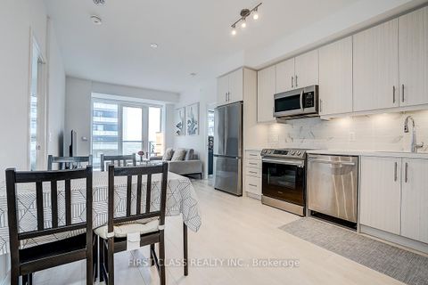 Photo 9 at 1605 - 95 Oneida Crescent, Langstaff, Richmond Hill