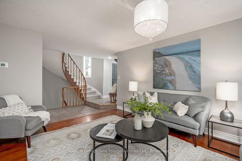 Photo 5 at 1544 Greenbriar Drive, GA Glen Abbey, Oakville