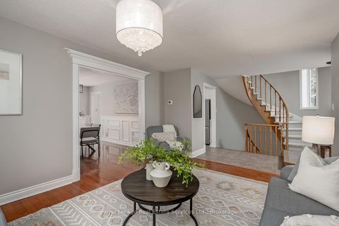 Photo 7 at 1544 Greenbriar Drive, GA Glen Abbey, Oakville