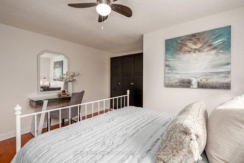 Photo 30 at 1544 Greenbriar Drive, GA Glen Abbey, Oakville