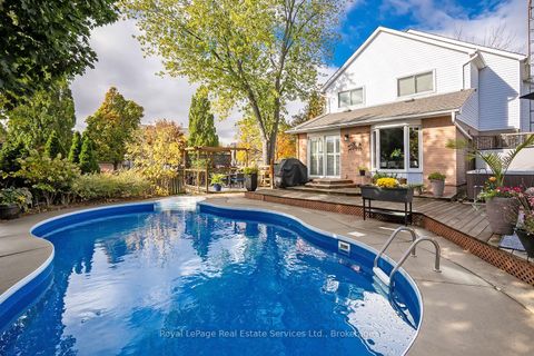 Photo 40 at 1544 Greenbriar Drive, GA Glen Abbey, Oakville