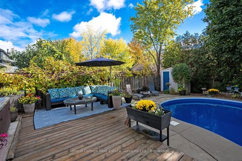 Photo 45 at 1544 Greenbriar Drive, GA Glen Abbey, Oakville