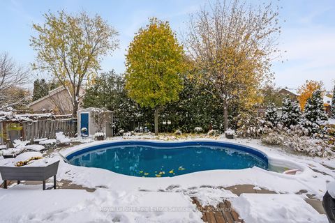 Photo 49 at 1544 Greenbriar Drive, GA Glen Abbey, Oakville