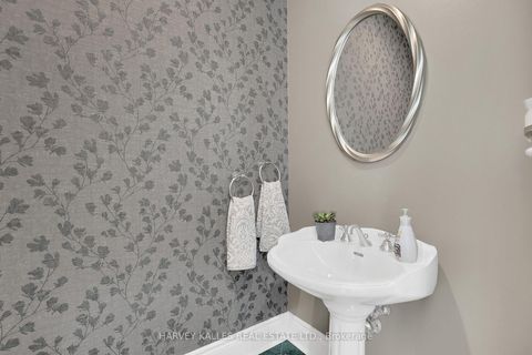 Photo 21 at 398 Bedford Park, Nortown, Toronto