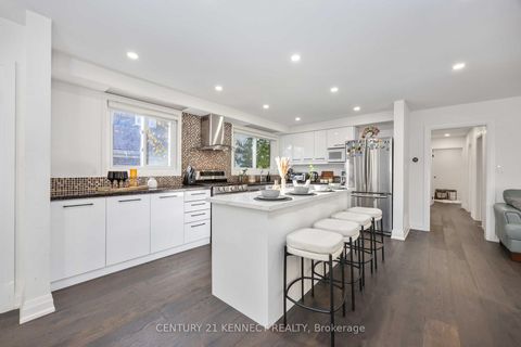 Photo 3 at 36 Summerside Crescent, Hillcrest Village, Toronto