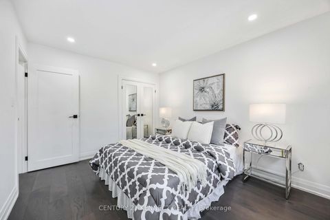 Photo 9 at 36 Summerside Crescent, Hillcrest Village, Toronto