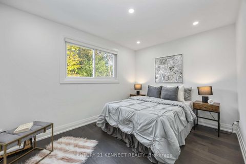 Photo 10 at 36 Summerside Crescent, Hillcrest Village, Toronto
