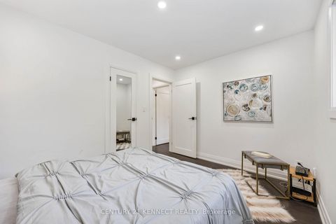 Photo 11 at 36 Summerside Crescent, Hillcrest Village, Toronto