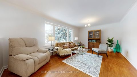 Photo 2 at 69 Mossbank Drive, Woburn, Toronto