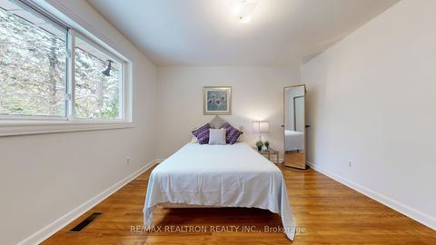 Photo 8 at 69 Mossbank Drive, Woburn, Toronto