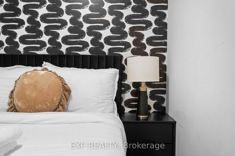 Photo 15 at Ph15 - 21 Iceboat Terrace, Waterfront Communities C1, Toronto