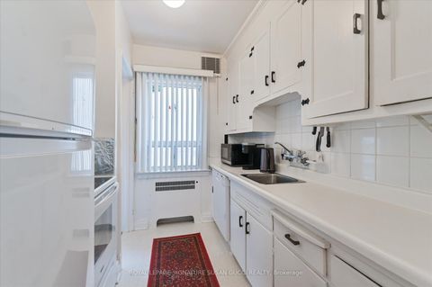 Photo 9 at 14 Dustan Crescent, East York, Toronto