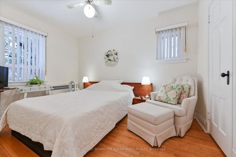 Photo 12 at 14 Dustan Crescent, East York, Toronto