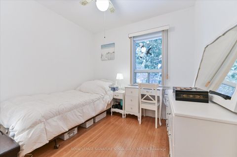 Photo 14 at 14 Dustan Crescent, East York, Toronto