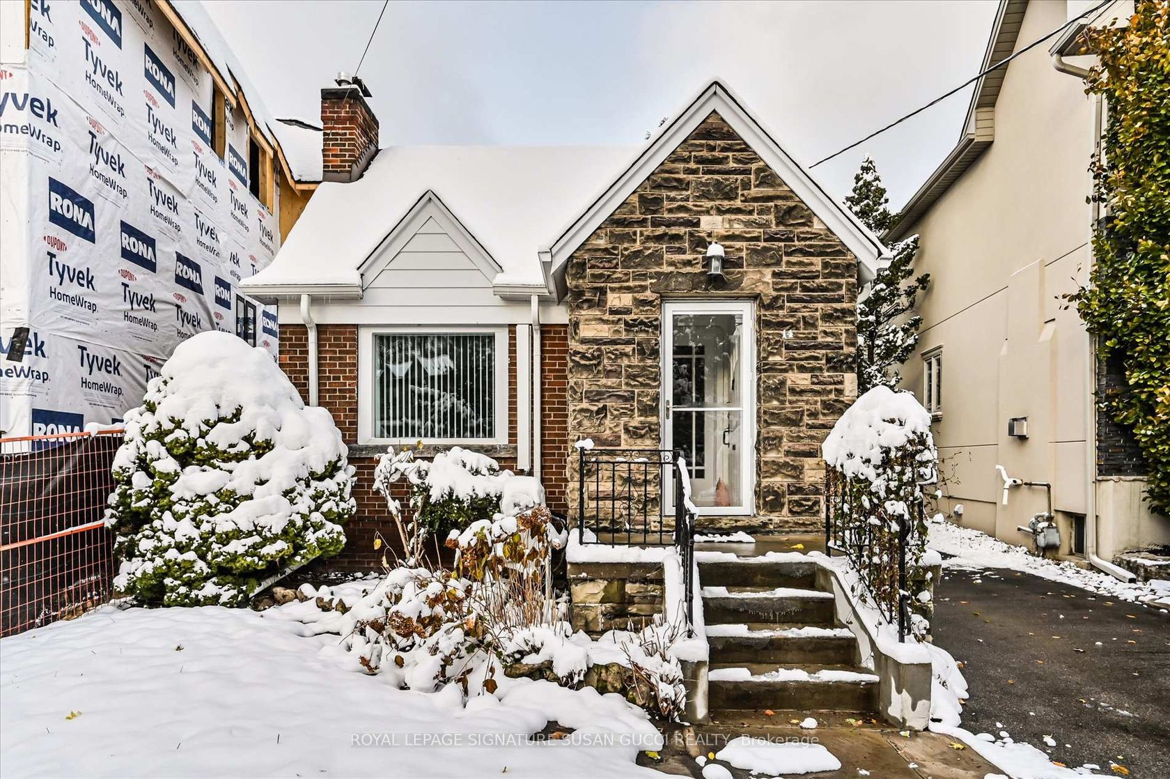 14 Dustan Crescent, East York, Toronto 