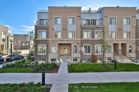 Photo 1 at 224 - 131 Honeycrisp Crescent, Vaughan Corporate Centre, Vaughan